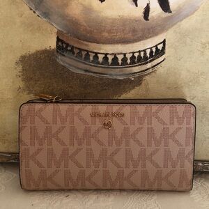 Michael Kors pink wallet